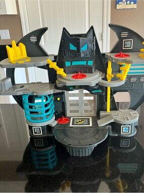 Batman Batcave Playset - Black, Teal & Yellow Action Set